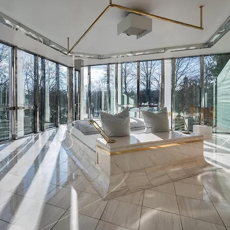 Von Blofeld Villa